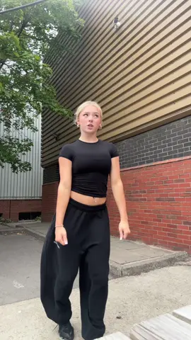 Love this song and this dance 🔥 dc @TYSON song @alessi rose #dancer #dance #newsong #trending 