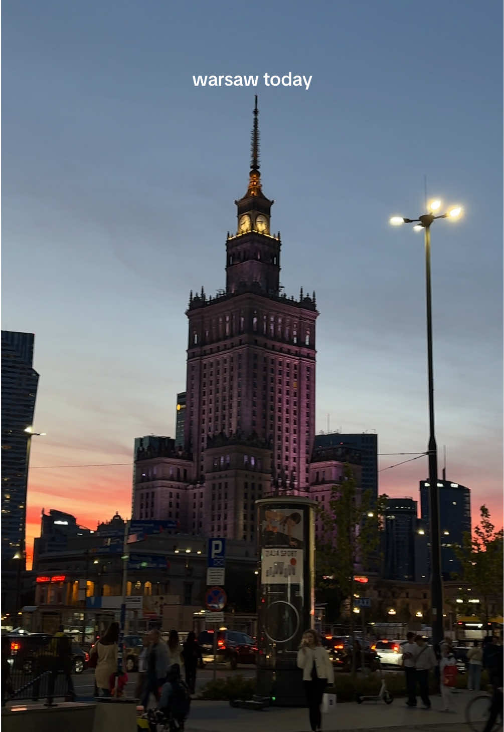 the sky ❤️‍🩹 #warszawa #warsaw #fyp #gdzienaweekend #warszawa_poland 