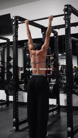 back day best day always 🫶 wearing NEW @DFYNE REVIVE sweat set coming sept. 30th at 8am PST/11am EST — dc TRINA to save 🤍 #gymtrend #backday #backworkout #upperbody #iknowball 