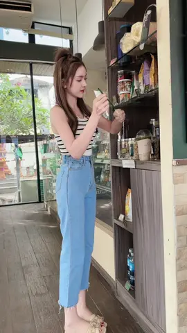 ตอบกลับ @คุณรินนี่ พิกัดกางเกงมาแล้วค้าา 🤍🥰 #กางเกงยีนส์ #กางเกงยีนส์เอวสูง #กางเกงยีนส์ขากระบอก #กางเกงยีนส์ขาเต่อ #กางเกงยีนส์กระบอกขาเต่อ 