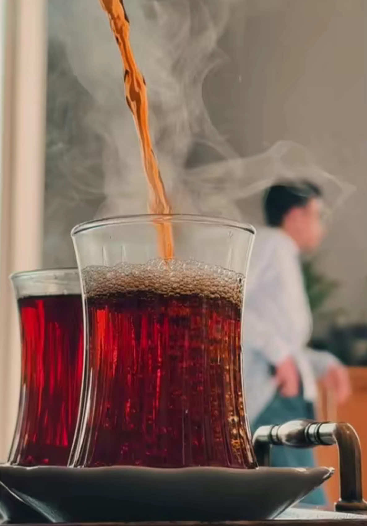 شنو يگولون بـ حب الچاي ؟ #چاي_خانة_التسعينات  #ملحق_شارع_الروان #چاي_عراقي #النجف_الأشرف #چاي_خانه #explor  #fypシ゚ #چاي  #اكسبلور_فولو 