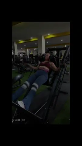 #ELMEJORVICIO #MECAMBIOLAVIDA # #DIADEPIERNA🥵 