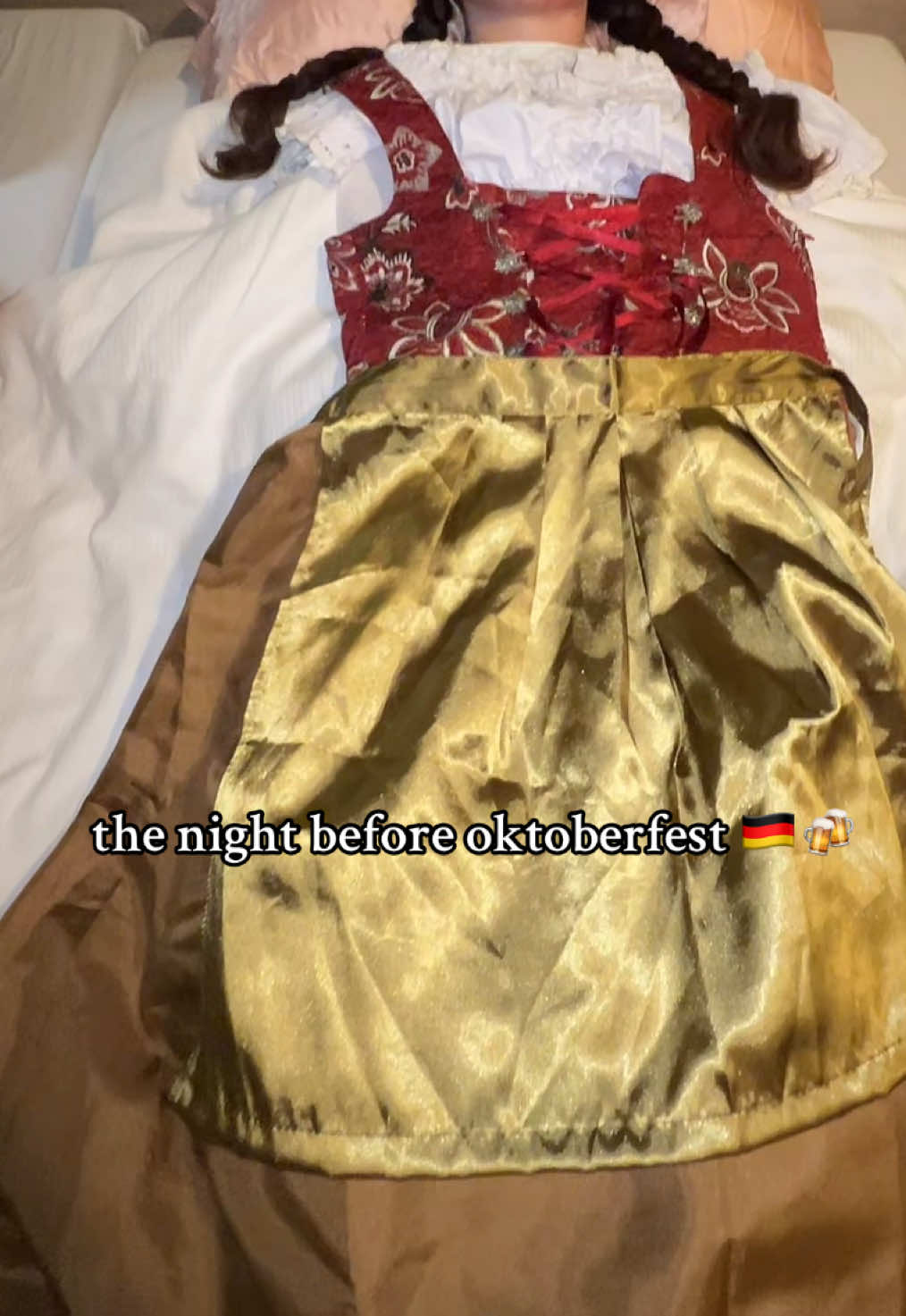 dreaming of steins & brawursts @Bella @theoni #oktoberfest #munichgermany #stein #dirndl 