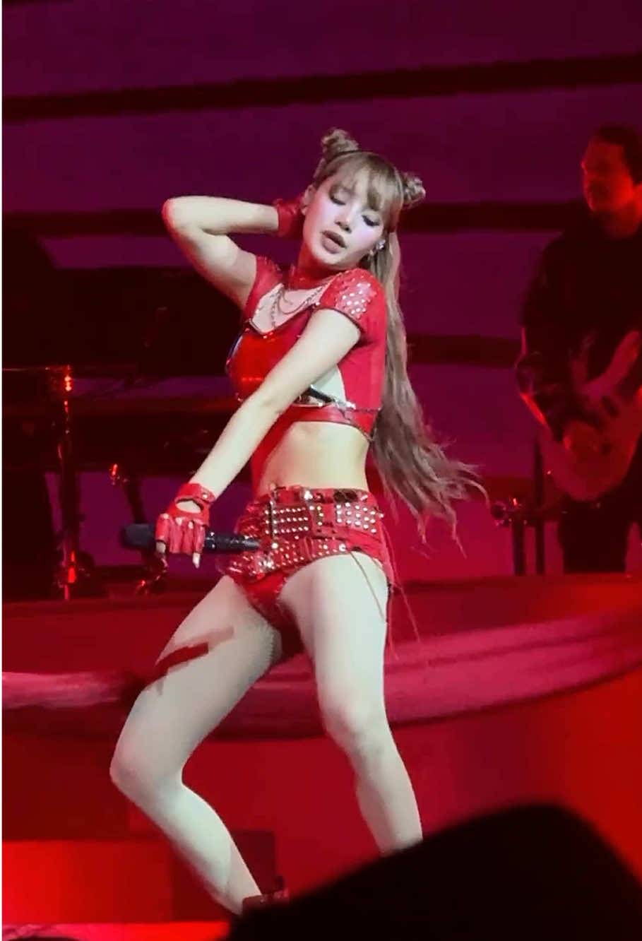 #lisa #elastigirl #blackpink #amazing #xuhuong Lisa goes abroad