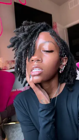 I find sm comfort in sad music 🎶 🕷️🕸️