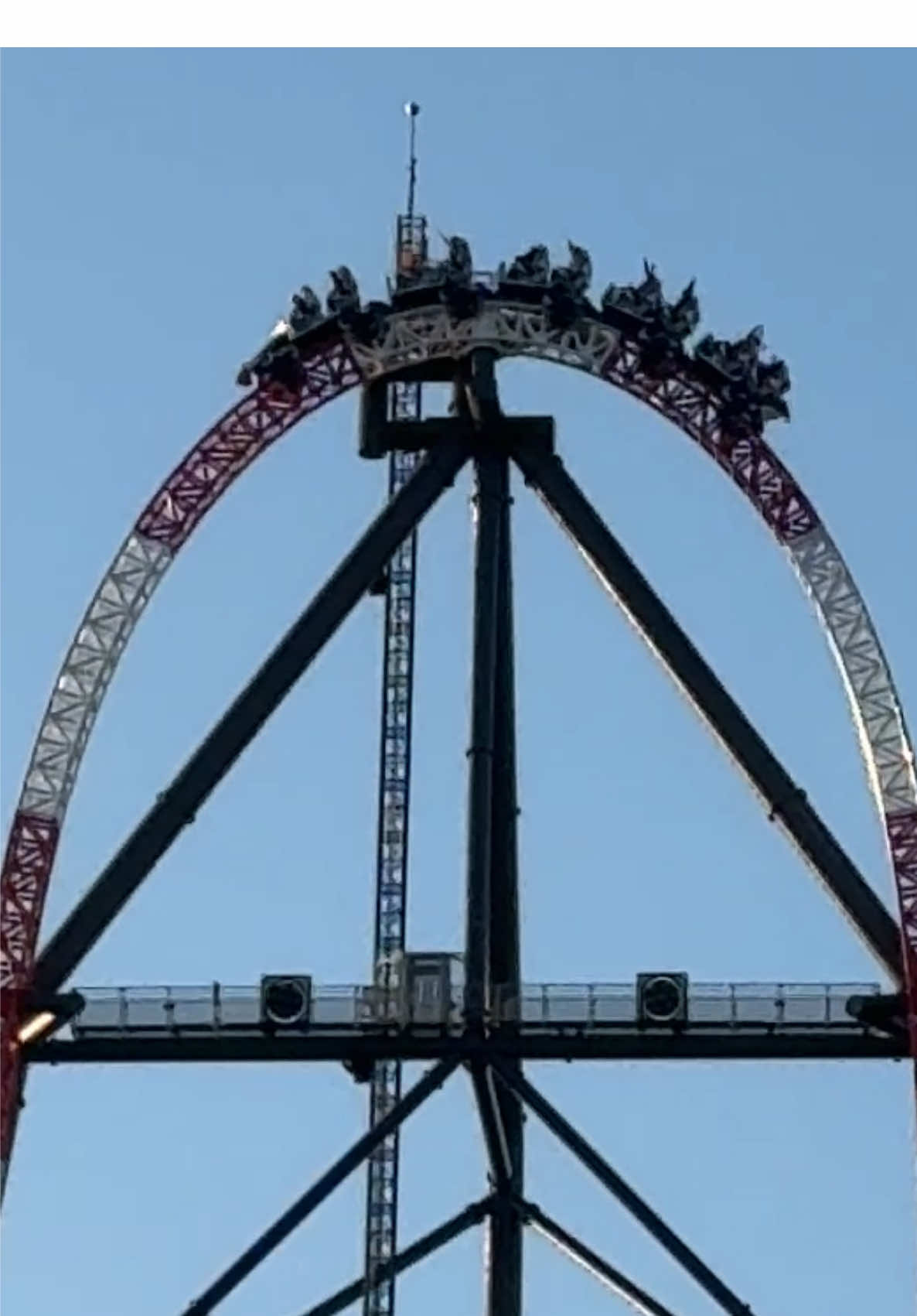 Looks like Dragster is back on track  #cedarpoint #sixflags #themepark #rollercoaster #topthrill2 