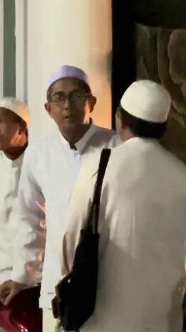 Alhamdulillah.. uln mlihat guru dr jauh aja sdh bahagia 🥰 ampun maaf minta rela uln me edit video pian 🙏🏻 mulai datang sampai bulik #masyaallahtabarakkallah  #gururifani #majlis  #ilmuagama  #gururifanimartapura 
