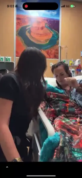 Arm reveal , meet my new NUB .Im open fo nicknames 😔🤣😂🤣😂🤣🤦‍♀️🤣😂🤣😂#amputee #armamputee #amputeelife #amputeegirl #botoxbitch @Molly.method BES FREN 