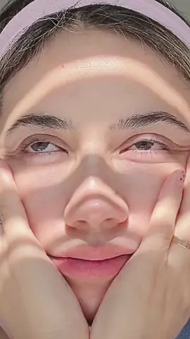 Lo mejor para mi piel!!! Tiene muchos beneficios como ayuda a quitar arrugas, crear colageno bye ojeras #skin #skincare #tiktokshop #tiktokshopfinds #piel 