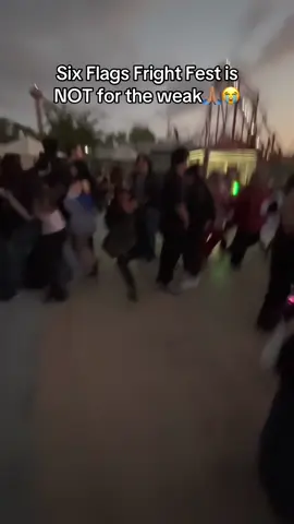 He ain never ran that fast in his life😭 #fyp #sixflagsmagicmountain #frightfest # #halloween #spookyseason 