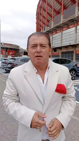 Conhecido adepto do Benfica conta o que se passou na assembleia. Noronha Lopes Vieira Rui Costa