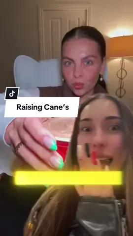 Raising Cane’s #raisingcanes #dubai🇦🇪 #tastetest #raisingcanestexastoast 