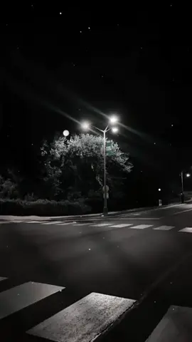 يشبعوبك ما درو عن عيوبك  .  .  .  .  .  .  #تصميم_فيديوهات🎶🎤🎬  #عبارتكم_الفخمه📌📿 #السعودية🇸🇦 #تصميمي❤️ #جرباتت📮 