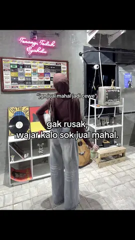 #fypage #tiktokpelitfyp #foryoupage #quoteskeren #woman 