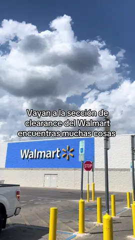 Casi siempre la sección de ofertas/liquidación se encuentra al final de la tienda #walmartclearance #sanantoniotx #fyp 