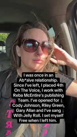 Dreams come true when you set yourself free. Not only have I done things I never would have been able to if I had stayed… but now I have @Reba McEntire as a mentor and friend for life. #fyp #viral #trending #singersongwriter #singer 