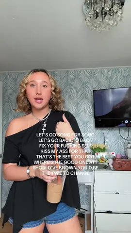 On repeat 🔁 #tatemcrae #tatemcraenewsong #lifestylecontentcreator #songstopostyourselfwith 