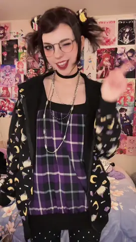 I think imogen would like the millionaires #imogenmoreno #imogenmorenocosplay #degrassi #degrassicosplay #cosplayer 