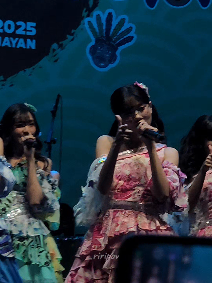 Akhirnya ngeliat kamu jadi center di lagu bersejarah ini 🥹🥹🥹 JKT48 - #KuSangatSuka (@cepio at JakJapan Matsuri 2025)