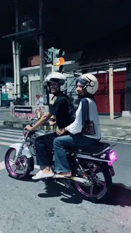 Mbucin sek 😉.                                       #penakgl🤪🤙 #glwalisongostyle #glproneotech #glpro #glproyek 