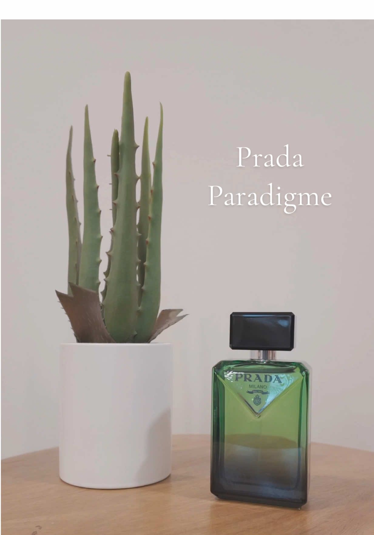 This is what confidence in a bottle smells like! #pradaparadigme #pradabeautypartner 