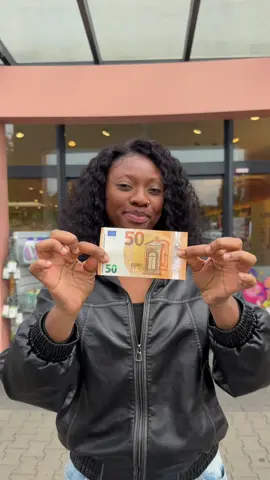 Wollt ihr sehen wie ich mich damit schminke ? 🫣🫣🫣  Cr: @xkhadidjabello 🤍