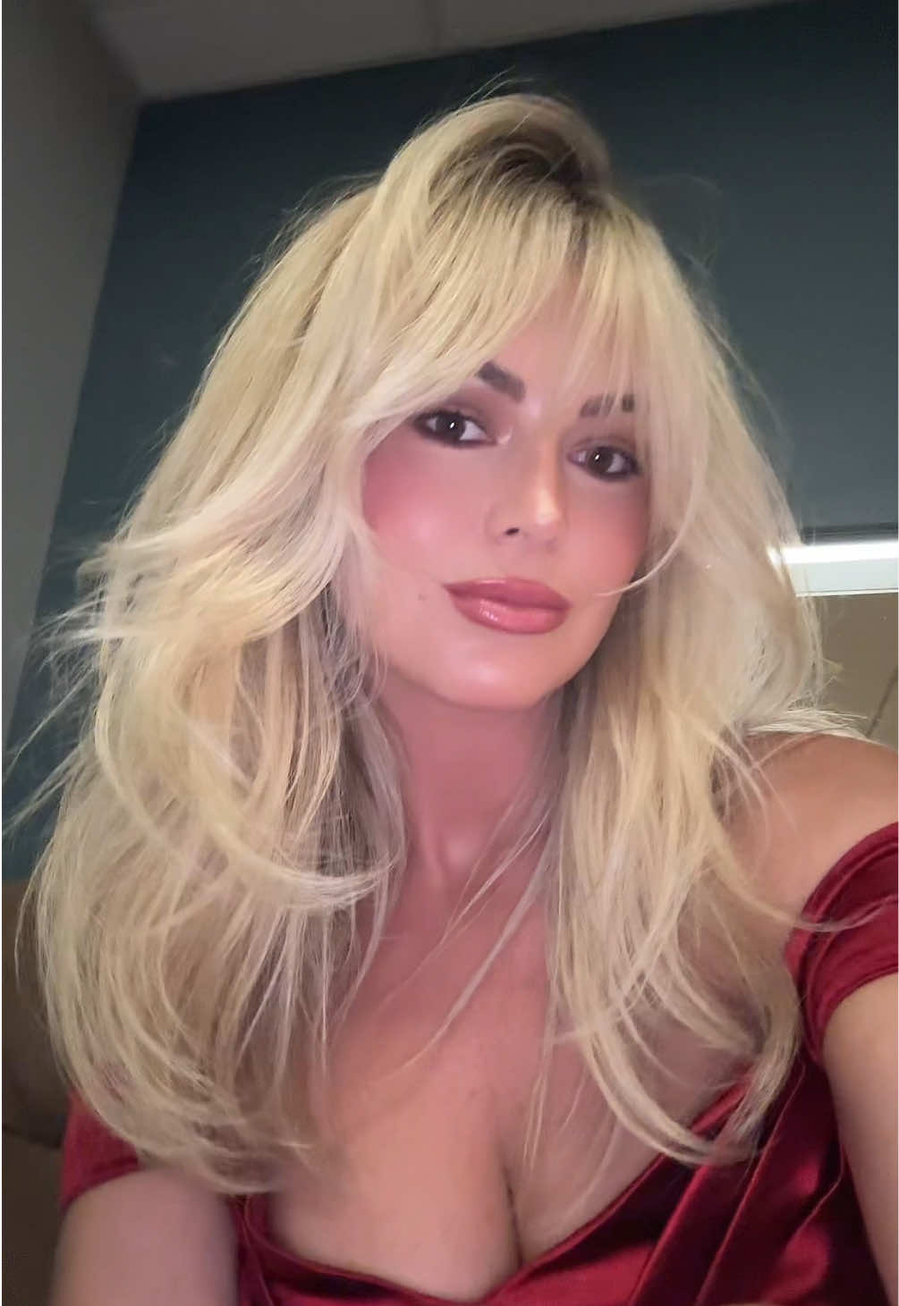 Replying to @Y2Kelsey annnnd we’re back ✂️🖤 #bangs #hairtok #haircut 