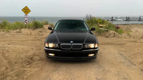 Beached bmw 7 #bmw #e38 #carsoftiktok #germancars 