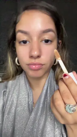 When am I not doing my makeup on the go ?  #fyp  #makeup  #makeuphacks  #makeuptutorial 