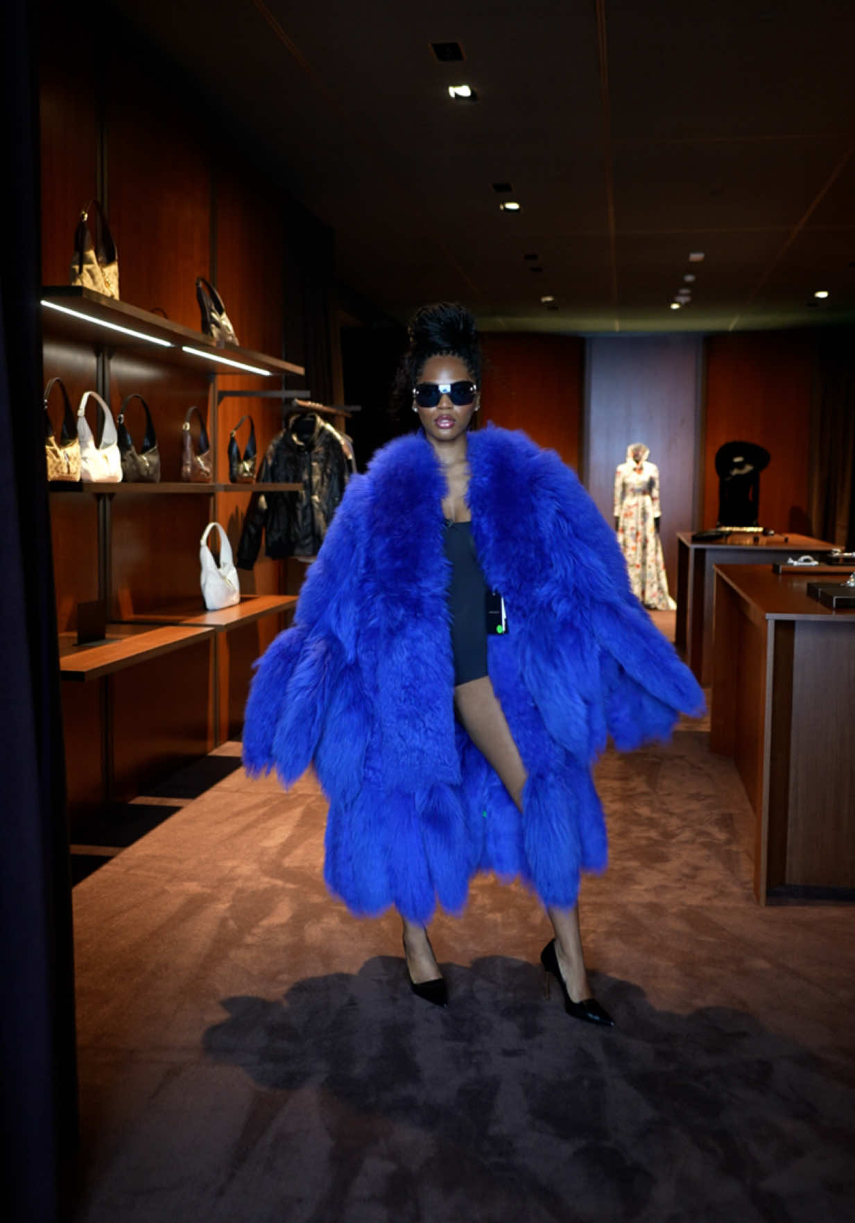 Gucci invited me to the store to be one of the firsts to experience Demna's collection (I must be dreaming lol). Available through Oct 12 at Rodeo Drive LA and Wooster NYC. #GucciLaFamiglia #GucciTheTiger