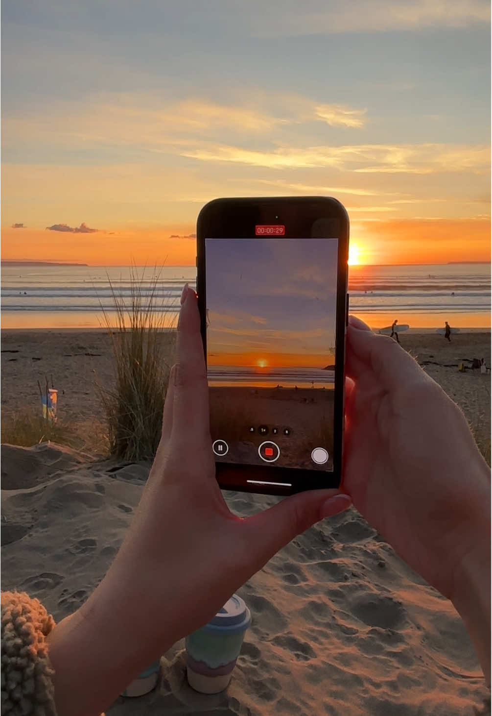 Autumn sunsets  #northdevon #staycation #beachstaycatiom #dogfriendly #autumngetaway 