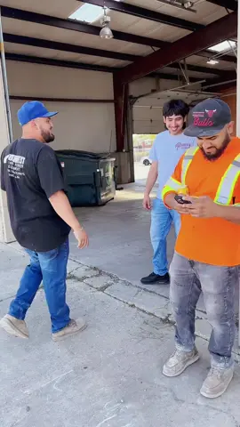 Subiendo niveles papi 😇😍#concrete #concretefinisher #concreteworker #unionmoney #unionstrong