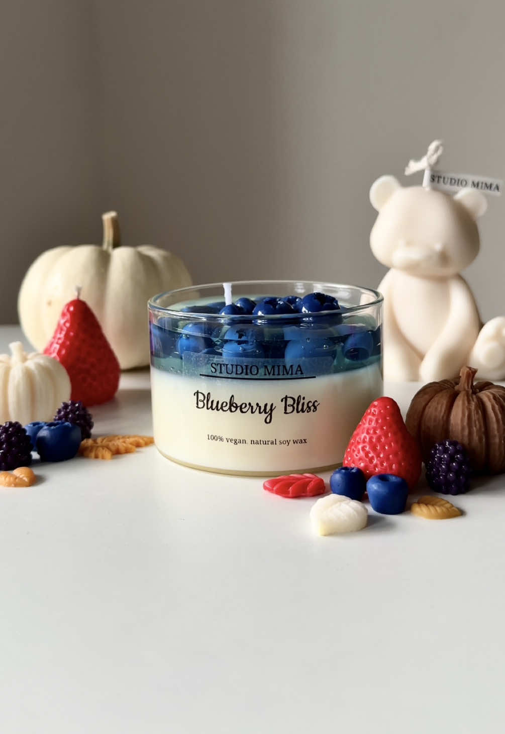 Looks like dessert… but it’s a candle 🫐✨ Who’d still take a bite? 😏🔥 #B#BlueberryC#CandleArtcandles #TooCuteToBurn #dessertcandles 