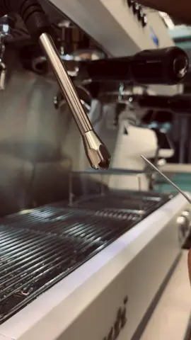 hallo Geass hari kita kedatangan mesin baru lagi yang mau di servis ☕☕☕☕☕☕ yukk Geass siapa lagi yang mau servis mesin kopi  Teknisi di kami yang berpengalaman 10 tahun di bidang servis mesin kopi jadinya ga usah khawatir yaaa Geass  masih berlaku 50% yaa ka mesin kopi & grinder anda bermasalah kami bersedia perbaikannya ☕☕☕ service all machines & service mesin kopi WA +62 857-1609-4493 Ig : servismesinkopi__ FB : service mesin coffe Tiktok : servicemesinkopi__ service jabodetabek all dan luar #mesinkopi #barista #semuaorang #teknisimesinkopi #servicemesinkopi 