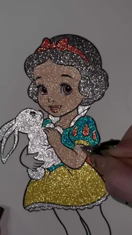 Baby Snow White ❄️🍎 #disney #glittercoloring #satisfying #satisfyingvideo #disneyprincess 