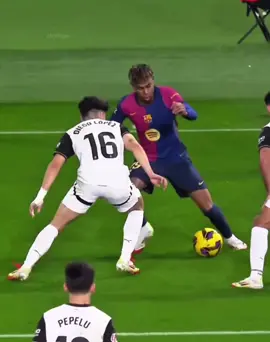 Lamine Yamal Humiliating Skills 😱. #football  #Soccer  #trending  #viral  #foryou  
