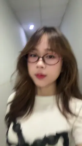 Bộ làm như dễ thương lắm???