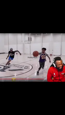 Pausing Flight 😂 #flight #reaction #pause #fyp #america 