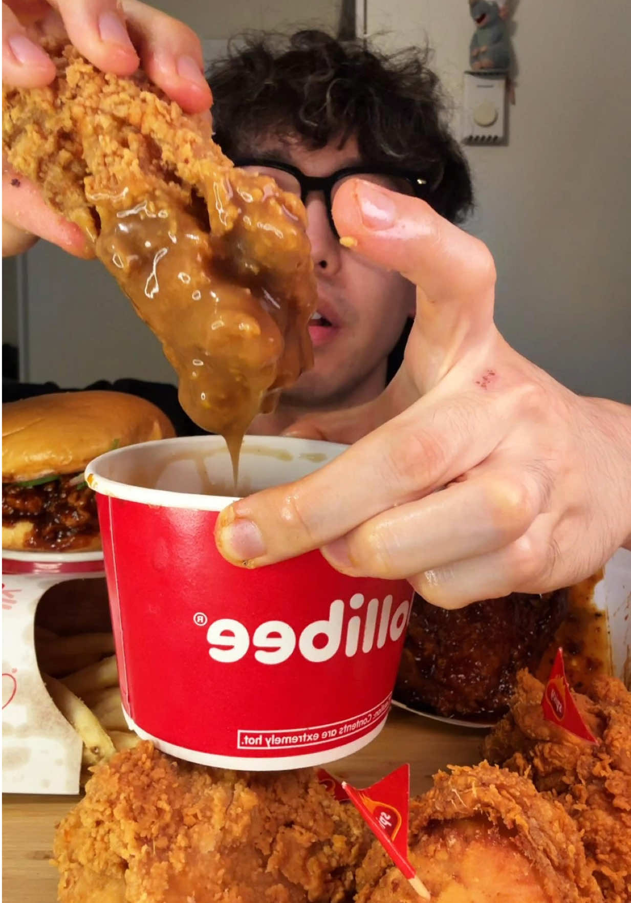 ASMR Mukbang | Jollibee Fried Chicken with gravy Full Mukbang eating video check out my Yotube Page:  youtube.com/@samifoodasmr #Mukbang #jollibee #vancouver #Foodie #asmr  