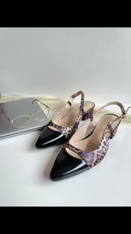 👠 Zapatos Ejecutivos Andrea 👠 Elegancia, comodidad y estilo en cada paso 💼✨. Ideales para la oficina, reuniones o cualquier ocasión donde quieras lucir profesional y femenina. 📖 Disponibles en catálogo, diferentes estilos y tallas. 📦 Bajo pedido, directo a tus manos. Haz tu pedido hoy y camina con la confianza que te da Andrea 🌸. #CatalogosAndrea #ModaExpress 