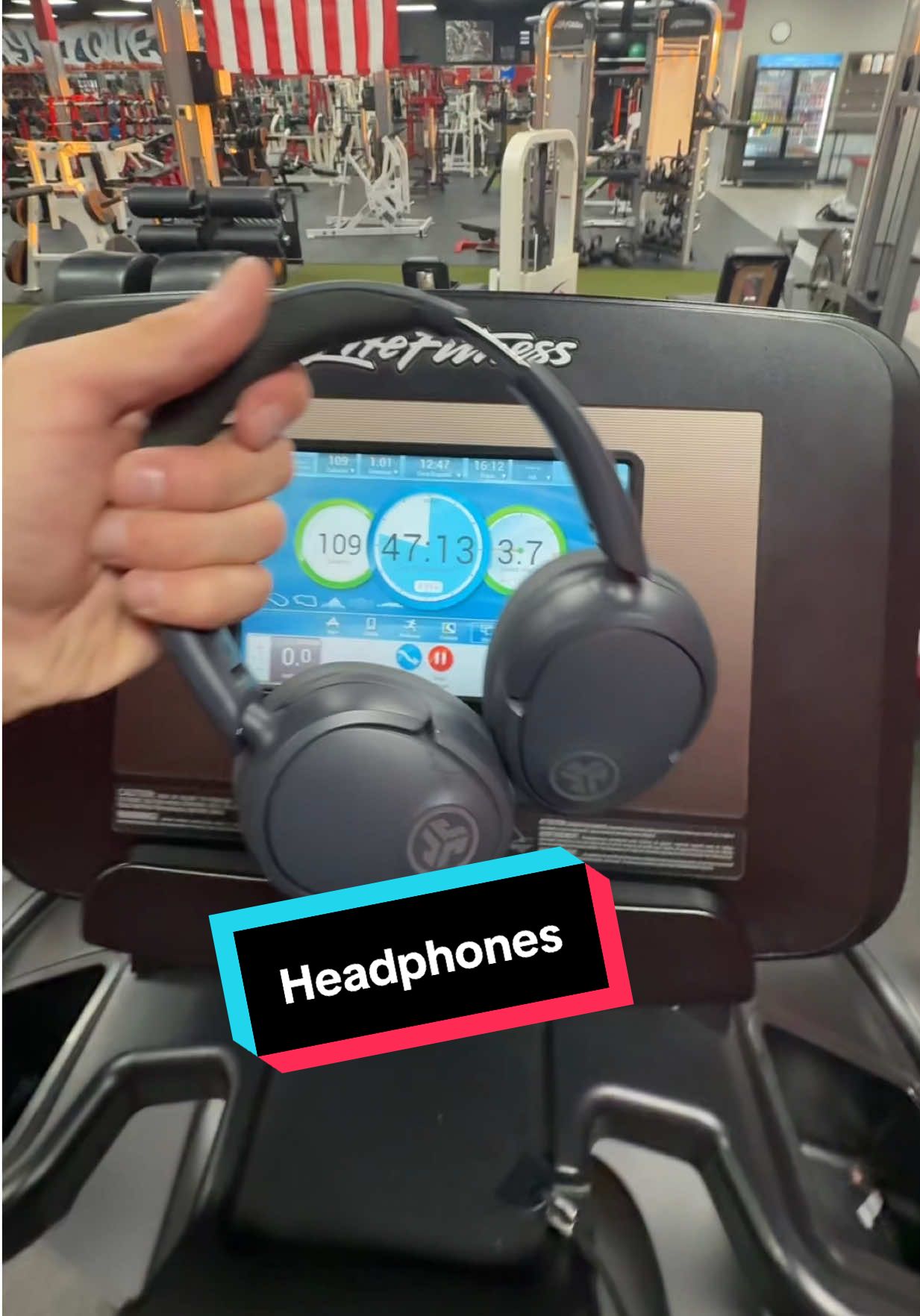 #jlab #bluetoothheadphones #wirelessheadphones #gymessentials 