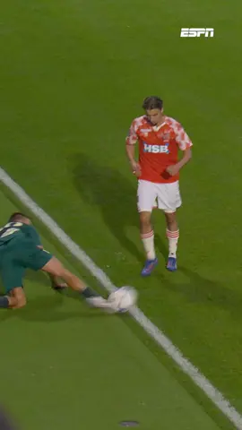 1000 IQ van Ryan Thomas 🧠😜 #1000iq #peczwolle #eredivisie 