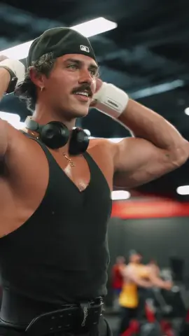 what’s your name ? #gym #foryoupage #fyp #viral 