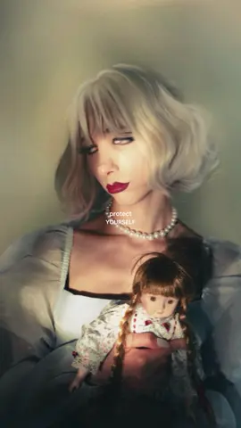 Final Styling Project  📍Polimoda, Italy Full project on my instagram ->  🔗 in bio #fashionschool #polimoda #style #photography #beauty  @Polimoda @FIT 