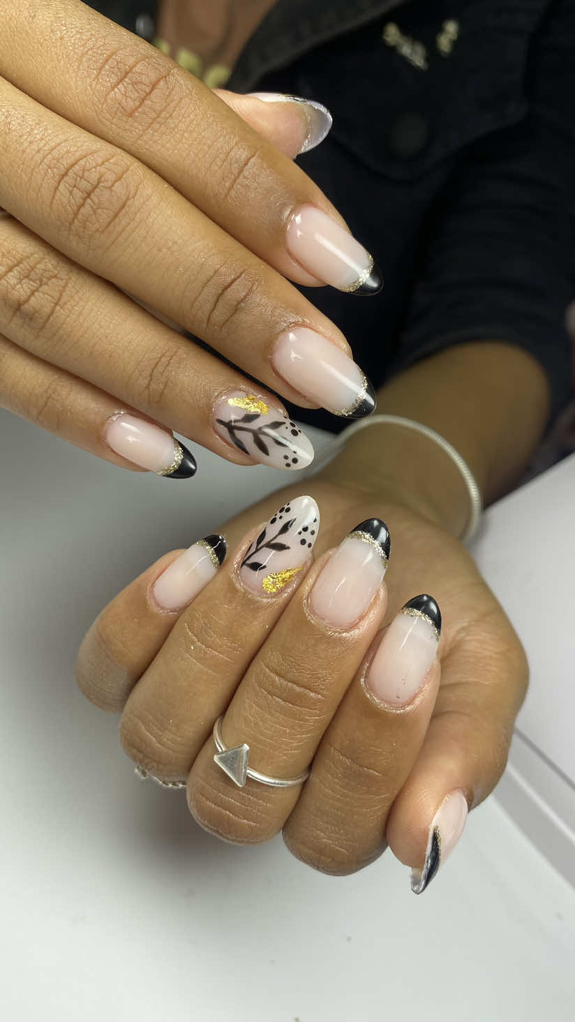 Pega na mão da sua amiga , na outra segura o ice 🎶 #unhasdecoradas #foryou #posticarealista 