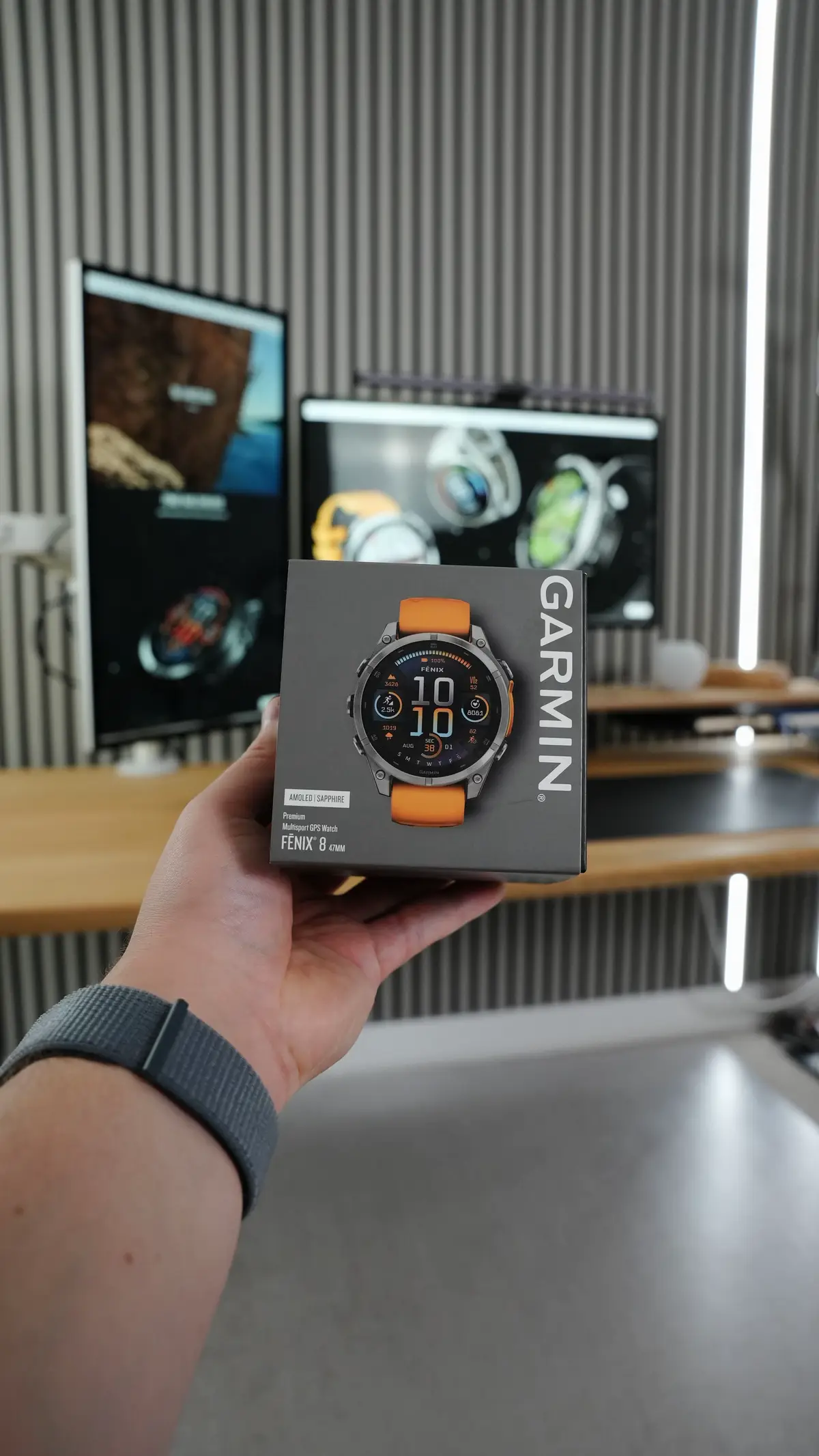 Garmin Fenix 8 ⌚️🔥 Picked up this beast of a watch to upgrade from my current Garmin Enduro 2 - 51mm as I wanted a slightly smaller watch and this one is a 47mm which is perfect 👌🏽🔥 It has: - A beautiful AMOLED display - Sapphire lens with titanium bezel and insane build quality  - Insane battery life of 16 days and 26 days on the 51mm model - Built in flashlight!! - Soo many health metrics is without competition  - TopoActive Maps  What smartwatch are you using? 🔥 #smartwatches #smartwatch #garmin #garminfenix8 #garminforerunner  