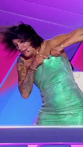 Tóth Gabinak akadt egy kis próblémája a ruhájával, majd közölte társaival, hogy unikornisként kezeljék.🤣🦄 #megasztar #tothgabi #tv2 #tv2play 