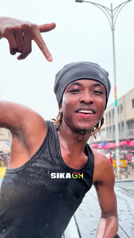 #sikagh🇬🇭 ;Rain couldn’t stop the love 🌧️❤️ Kumasi stood tall for Skyface & Jay Bahd. the love for Skyface & Jay Bahd is real!