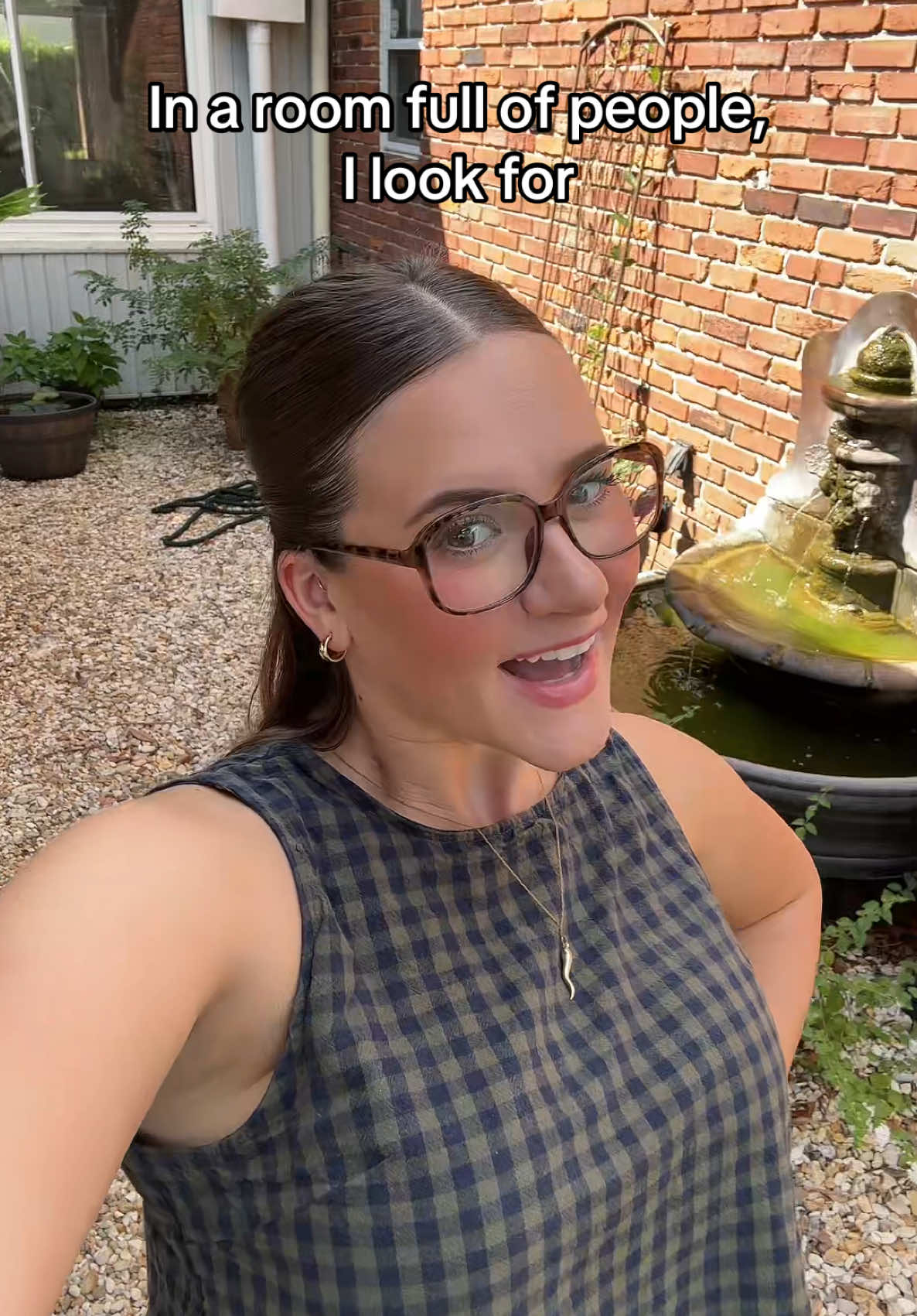 Scouting out the bathroom anytime I go somewhere! #ibs #bathroom #ibstok #sombr #mytummyhurts 