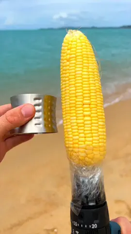 How to peel corn in <1 sec 🌽💨
